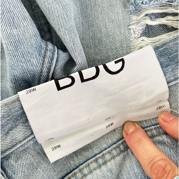 BDG Urban Outfitters Distressed Ripped Light Wash Blue Jeans Size W29 - Picture 11 of 13